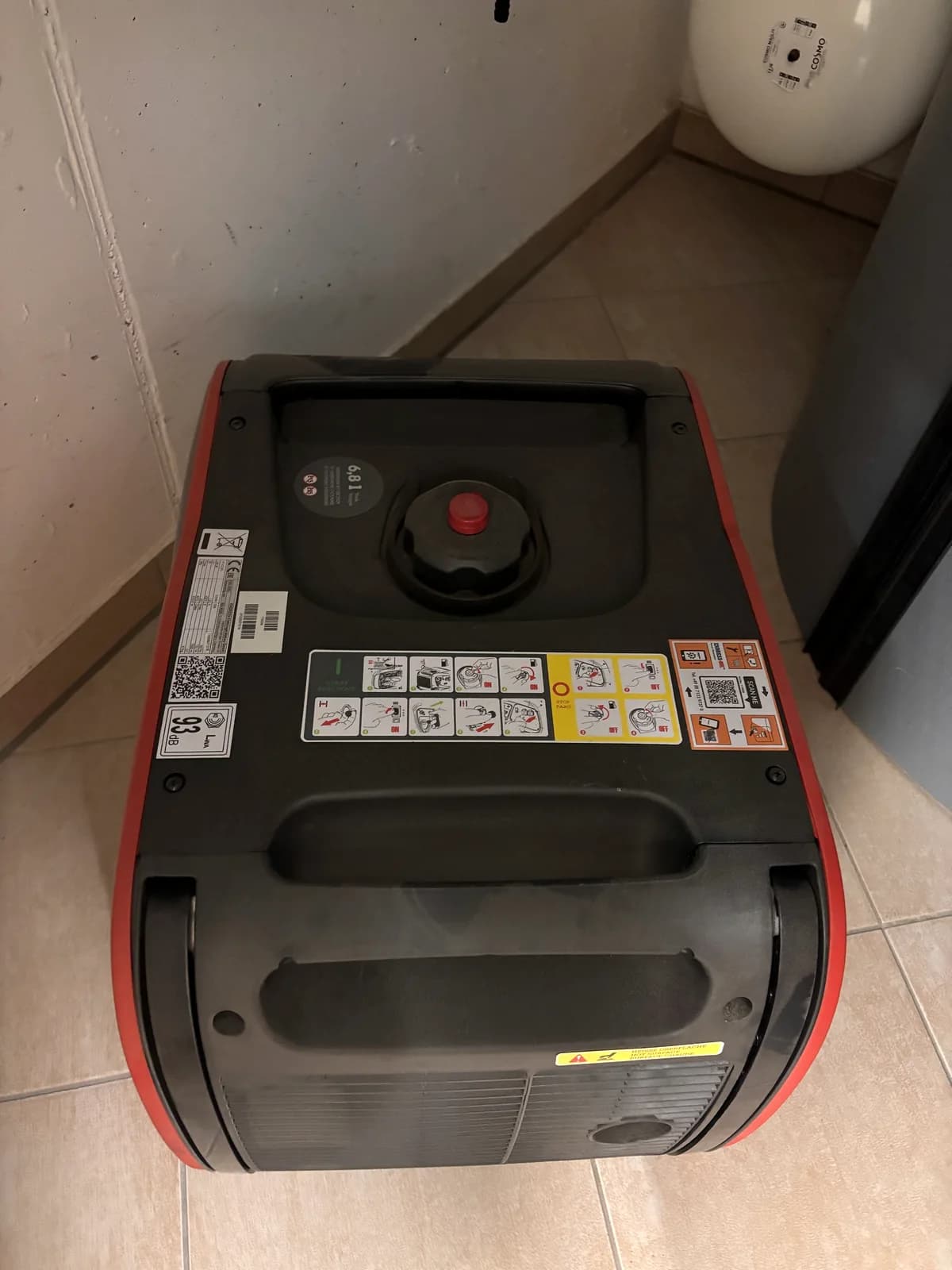 Notstromaggregat im Technikraum
